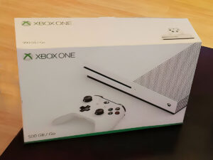 Xbox One S Weiß Konsolenbox, Xbox One S Weiss karton